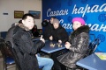 Пассажиров аэропорта «Байкал» научили играть в «шагай наадан»